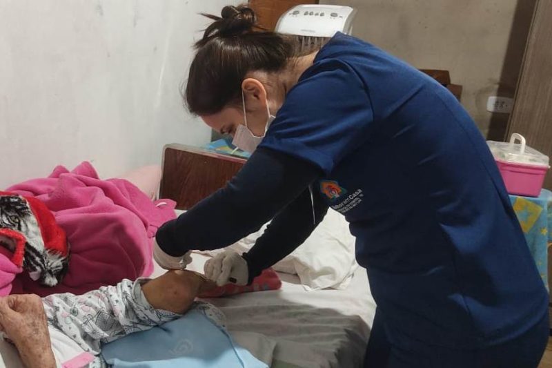 Prefeitura amplia investimento em Saúde e leva atendimento médico à casa do paciente