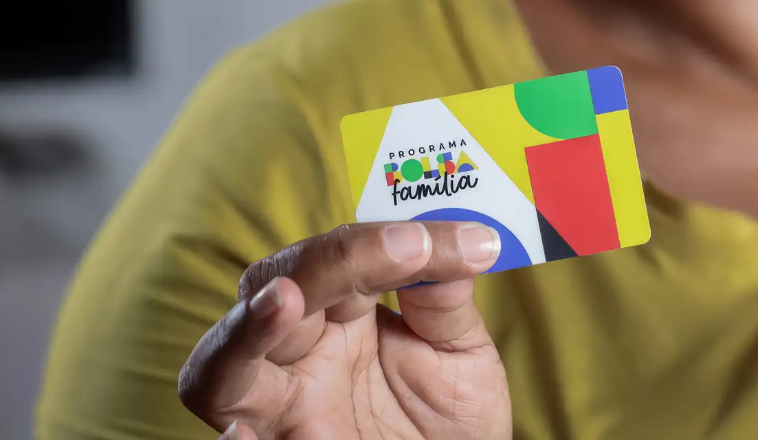 Caixa paga novo Bolsa Família a beneficiários com NIS de final 4
