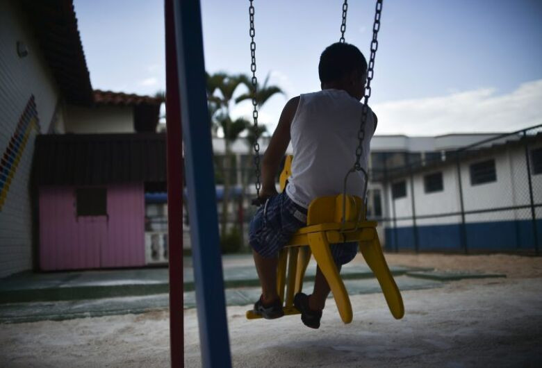Projeto estabelece prazo de 45 dias de convivência antes da adoção de crianças