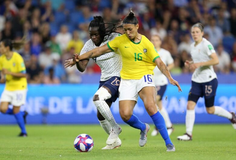 Brasil enfrenta a França pela segunda rodada da Copa do Mundo