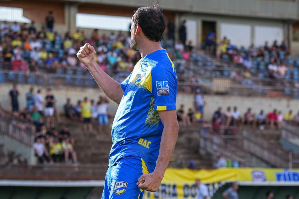 DAC goleia rebaixado Aquidauanense, mas termina fase em terceiro por cartão vermelho