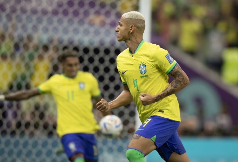 Brasil volta a campo hoje contra a Suíça; Uruguai encara Portugal
