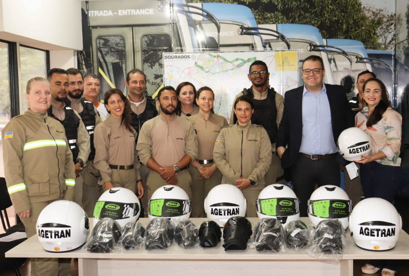 Alan Guedes entrega novos equipamentos de proteção para a Agetran