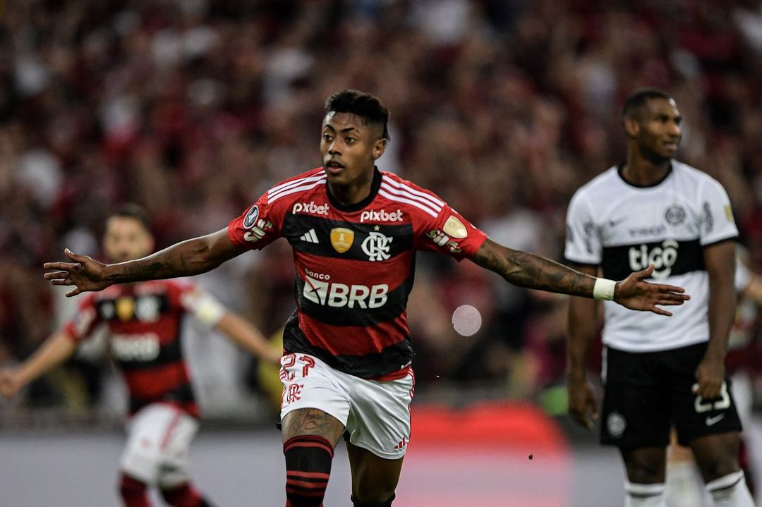 Fortaleza e Flamengo se enfrentam no Castelão de olho nos líderes do Brasileirão