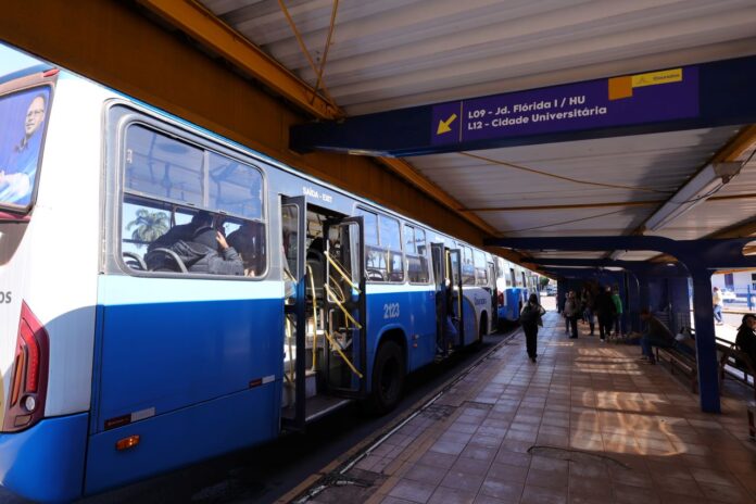 Redução na tarifa e novos ônibus marcam nova fase do transporte coletivo em Dourados