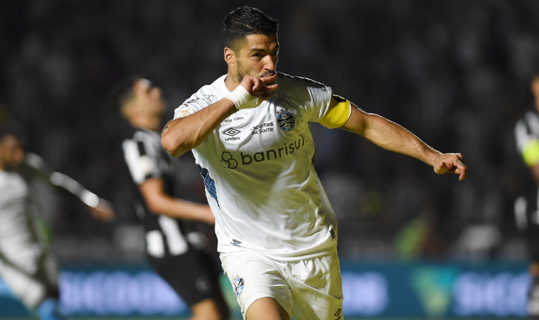Em noite de Suárez, Grêmio supera Botafogo por 4 a 3 de virada