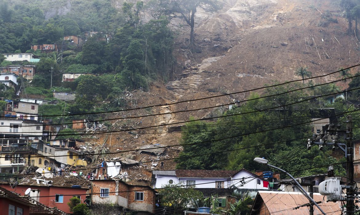 Petrópolis: Caixa anuncia caminhão-agência e saque calamidade do FGTS