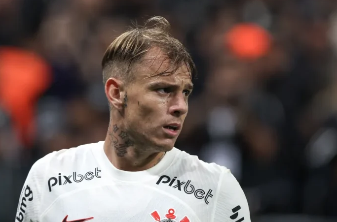 Ex-Corinthians, Róger Guedes se torna alvo do Flamengo para a próxima temporada