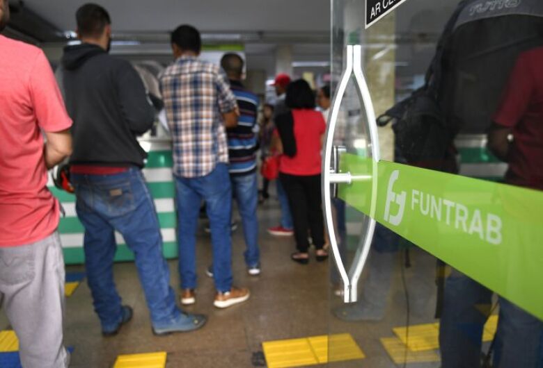 Funtrab inicia semana oferecendo 4,1 mil vagas de empregos