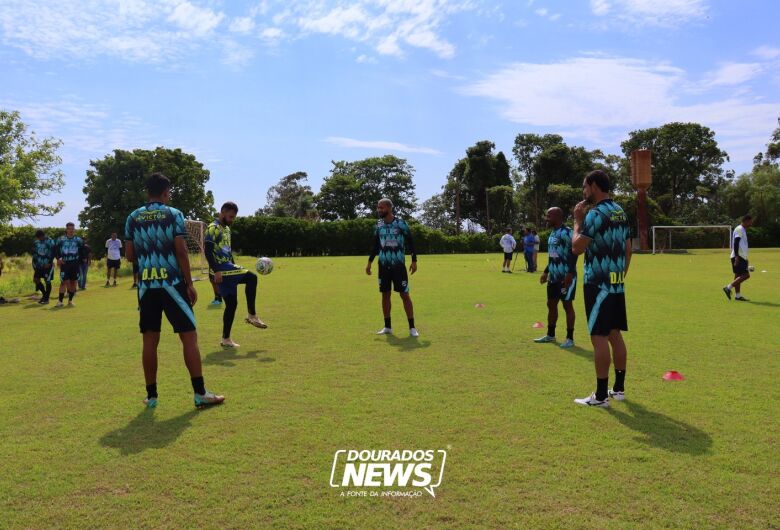 DAC tenta recuperação diante do lanterna do campeonato no Douradão