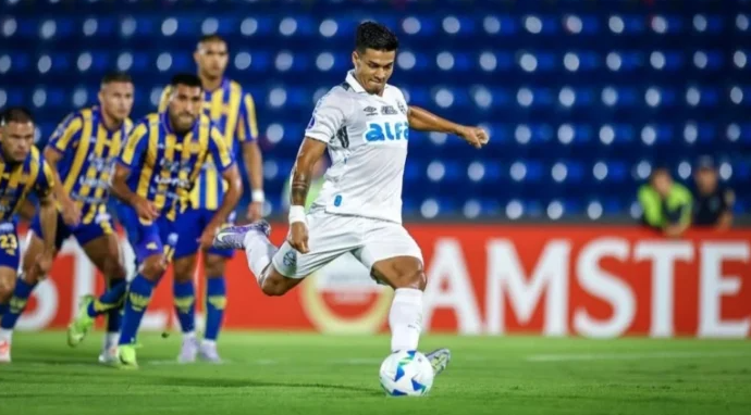 Grêmio joga mal, mas bate Sportivo Luqueño na estreia da Copa Sul-Americana