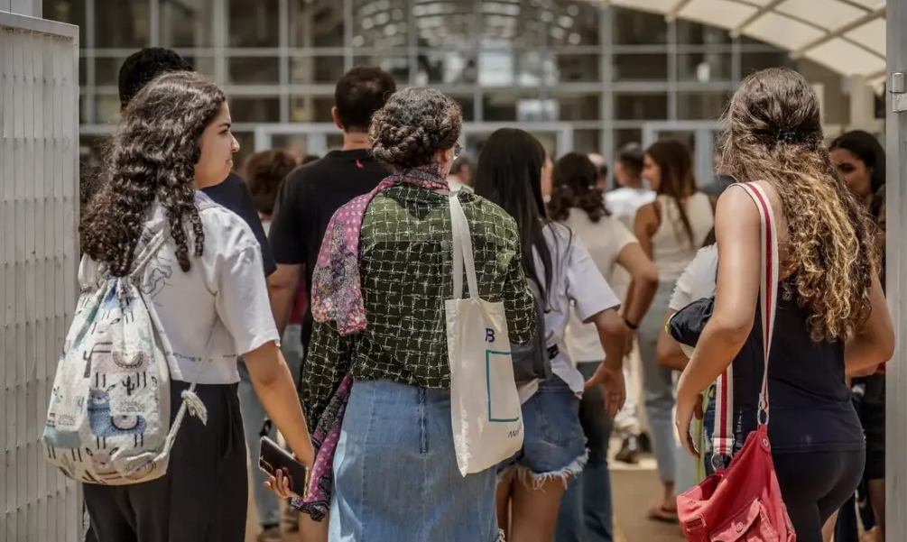 Prorrogada para o dia 19 de junho a convocação de lista de espera do Fies