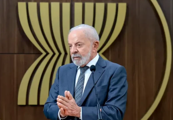 Lula quer discutir com Trump punição dada a ministros do STF