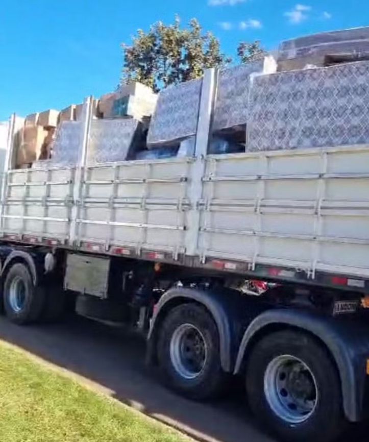 Mais de 10 caminhões cheios de donativos já saíram de MS para ajudar vítimas de enchentes no RS