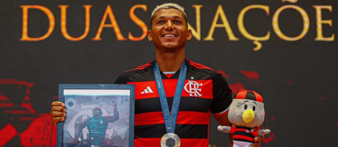 Isaquias Queiroz planeja disputa das Olimpíadas e mira recorde de Rebeca Andrade