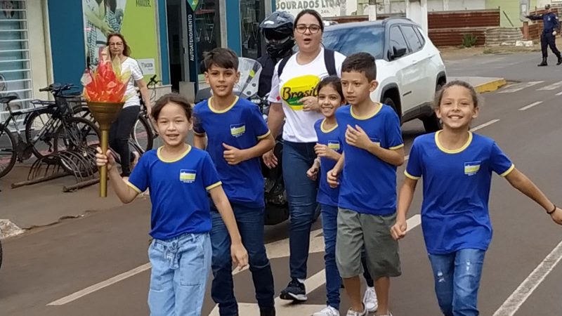 Com participação dos alunos da Reme, Prefeitura dá início às atividades da Semana da Pátria