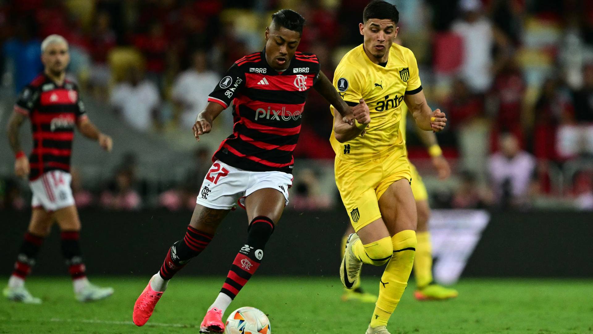 Flamengo desafia tabu contra Peñarol para continuar vivo na Libertadores