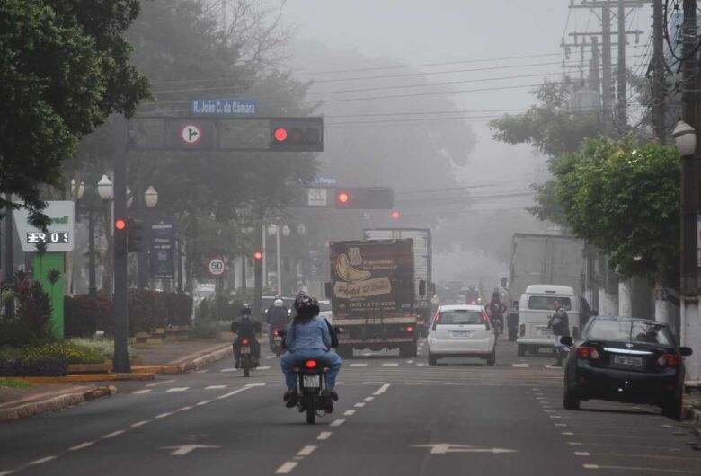 Dourados amanhece sob neblina e máxima não deve passar dos 27°C