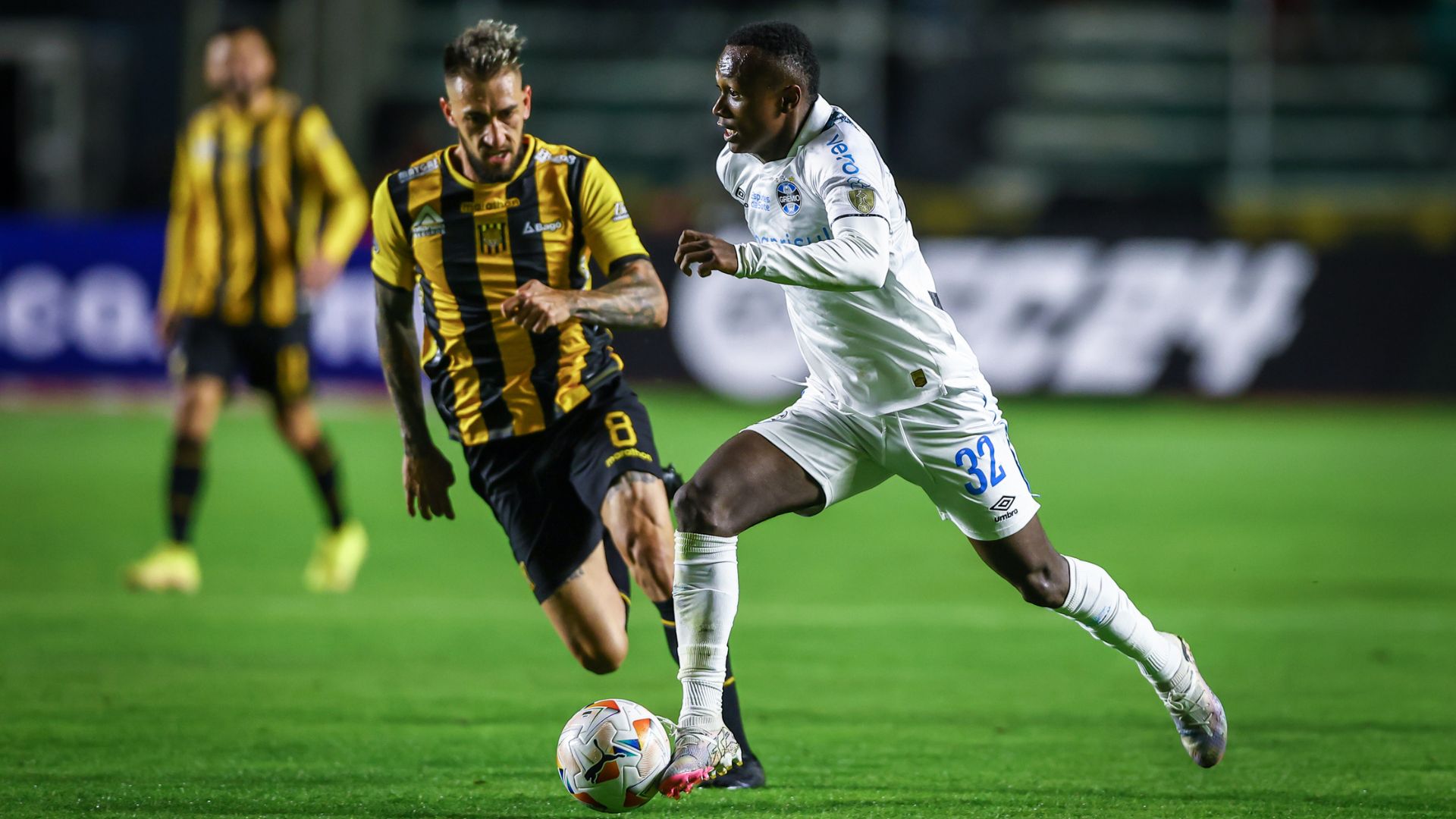 Grêmio volta a campo contra o The Strongest por classificação na Copa Libertadores