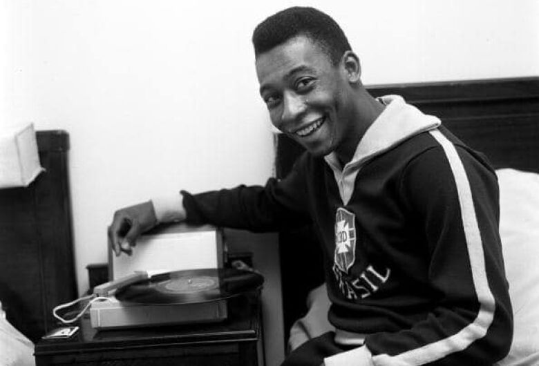 Rei Pelé morre aos 82 anos em São Paulo