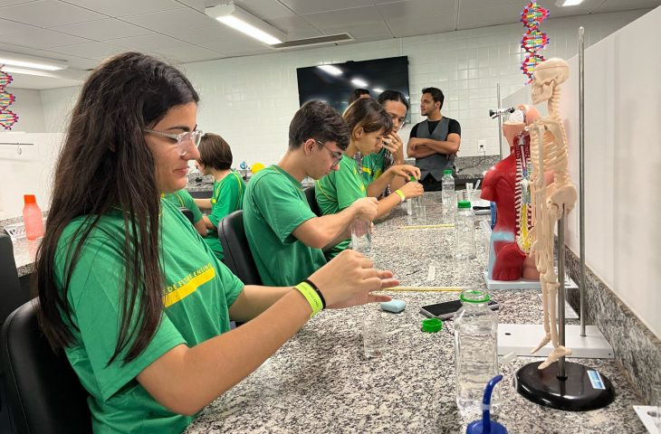 Professores e alunos podem se inscrever para projeto de clube de ciências