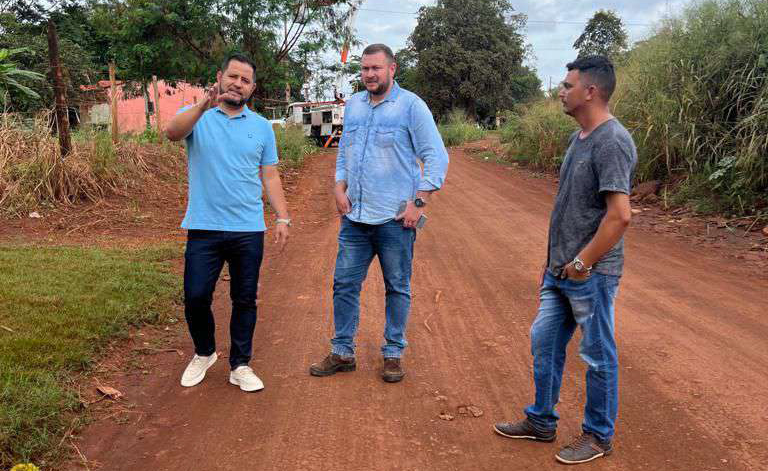 Prefeitura atende Janio com melhorias na iluminação da Aldeia Jaguapiru