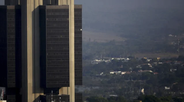 Mercado financeiro reduz para 4,72% previsão de inflação em 2025