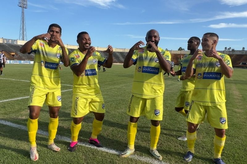 Dourados AC vence Operário Caarapoense e vira turno na liderança isolada