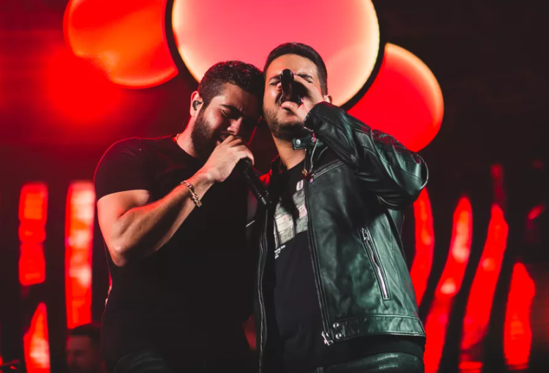 Dupla Henrique & Juliano e cantor Murilo Huff se apresentam hoje em Dourados