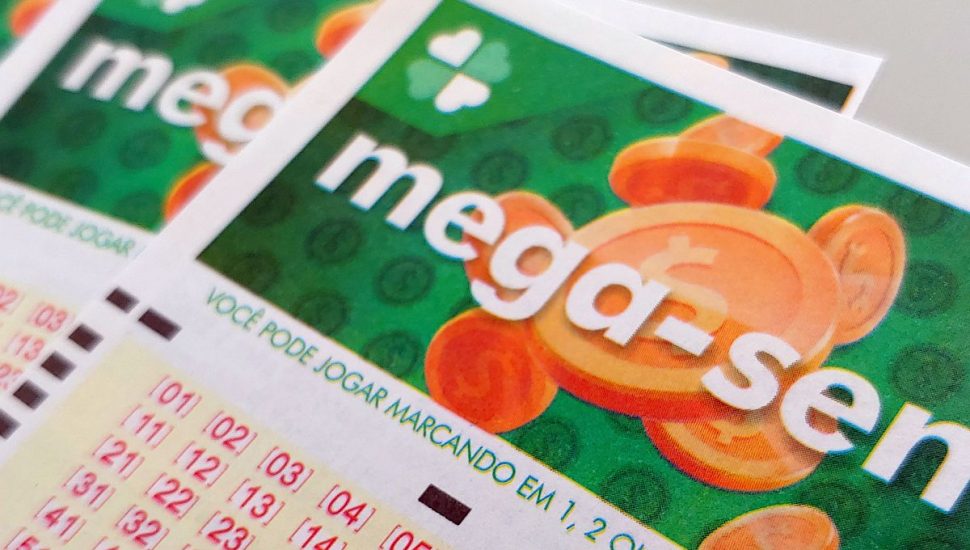 Mega-Sena de hoje deve pagar prêmio de 12 milhões