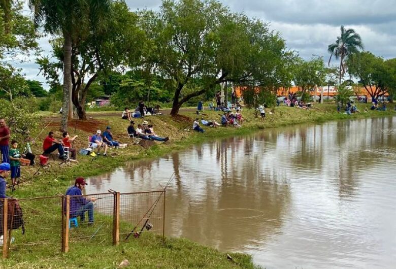 Pescaria segue aberta ao público neste sábado nos parques de Dourados