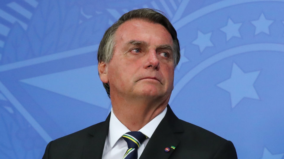 Bolsonaro veta projeto que previa verba de R$ 3,86 bi para o setor cultural