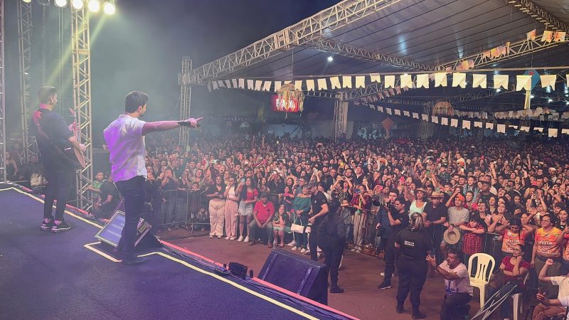 Com público de 9 mil pessoas, Munhoz & Mariano agradecem carinho do público na Festa Junina de Dourados
