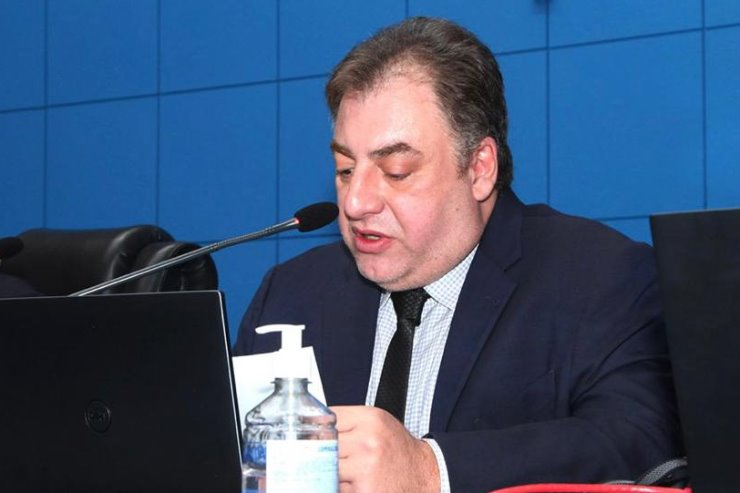 Proposição de Neno Razuk solicita operação tapa-buracos na Capital