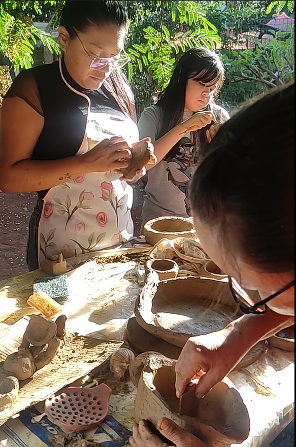Projeto Casa do Pote promove oficinas de cerâmica para comunidade indígena