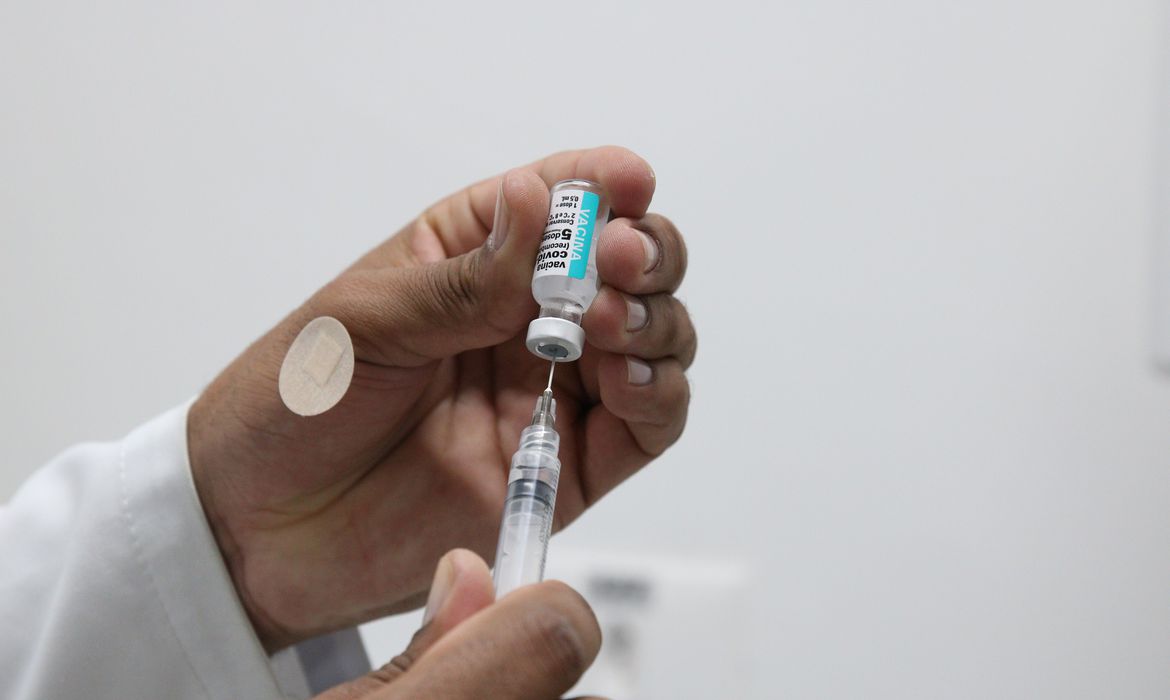 Covid-19: Brasil registra 261 óbitos e 40,4 mil casos em 24 horas